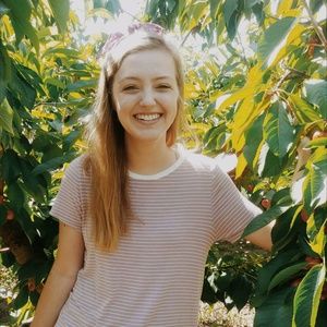 Meet your Posher, Claire